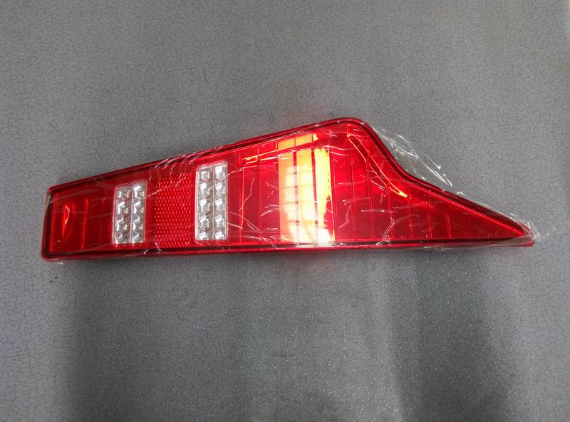 Combined rear taillight Z-HX660×210 ZK6121HQ Right 24V