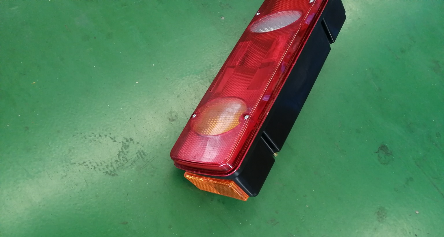 Combined rear taillights, left,