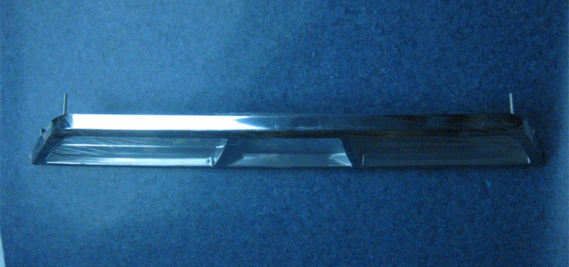 Под передней и средней секцией декоративная панель ЗК 6708DH-2