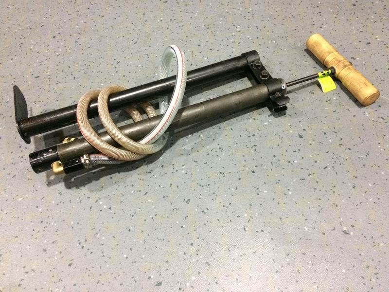 Centralized lubrication refueling gun (Out)-2