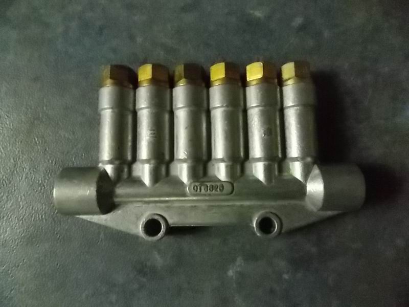 Pipe distributor (three 0.4, two 0.2, one 0.1)