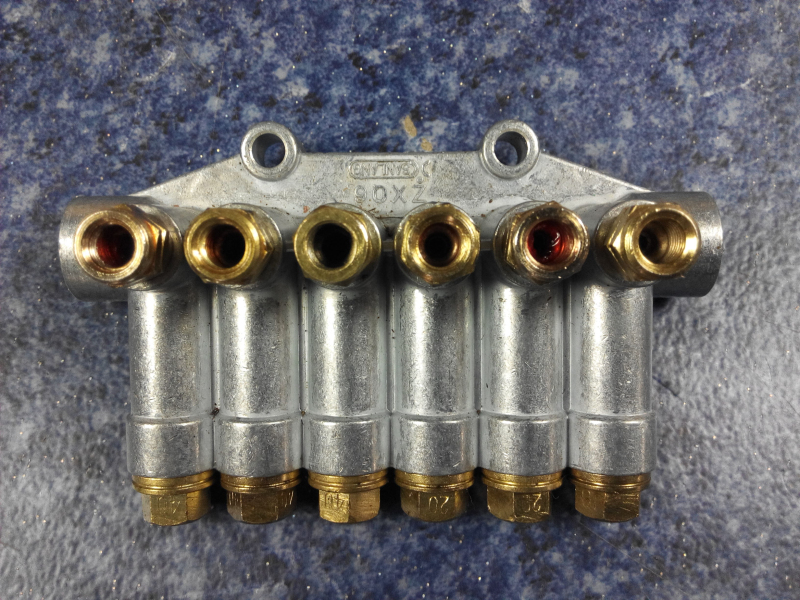 Distributor (1*0.1+2*0.2+3*0.4)