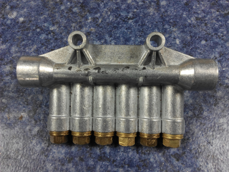 Распределитель (1*0,1+2*0,2+3*0,4)-3