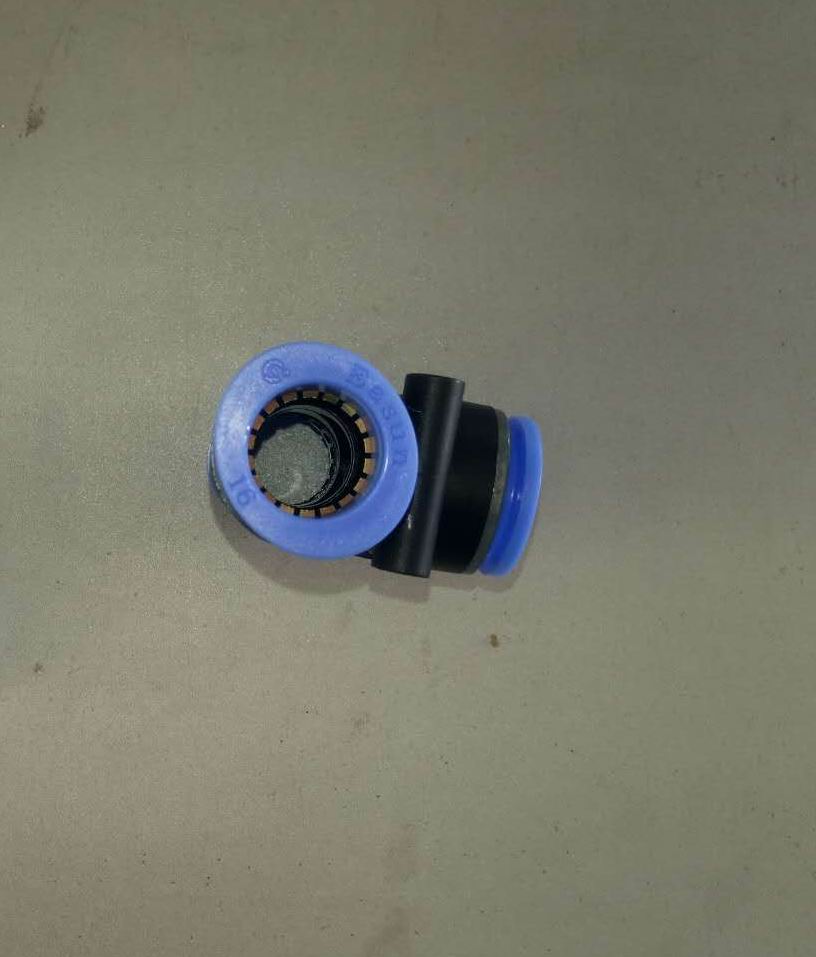 Quick switch connector, φ16 pipe tee quick connector