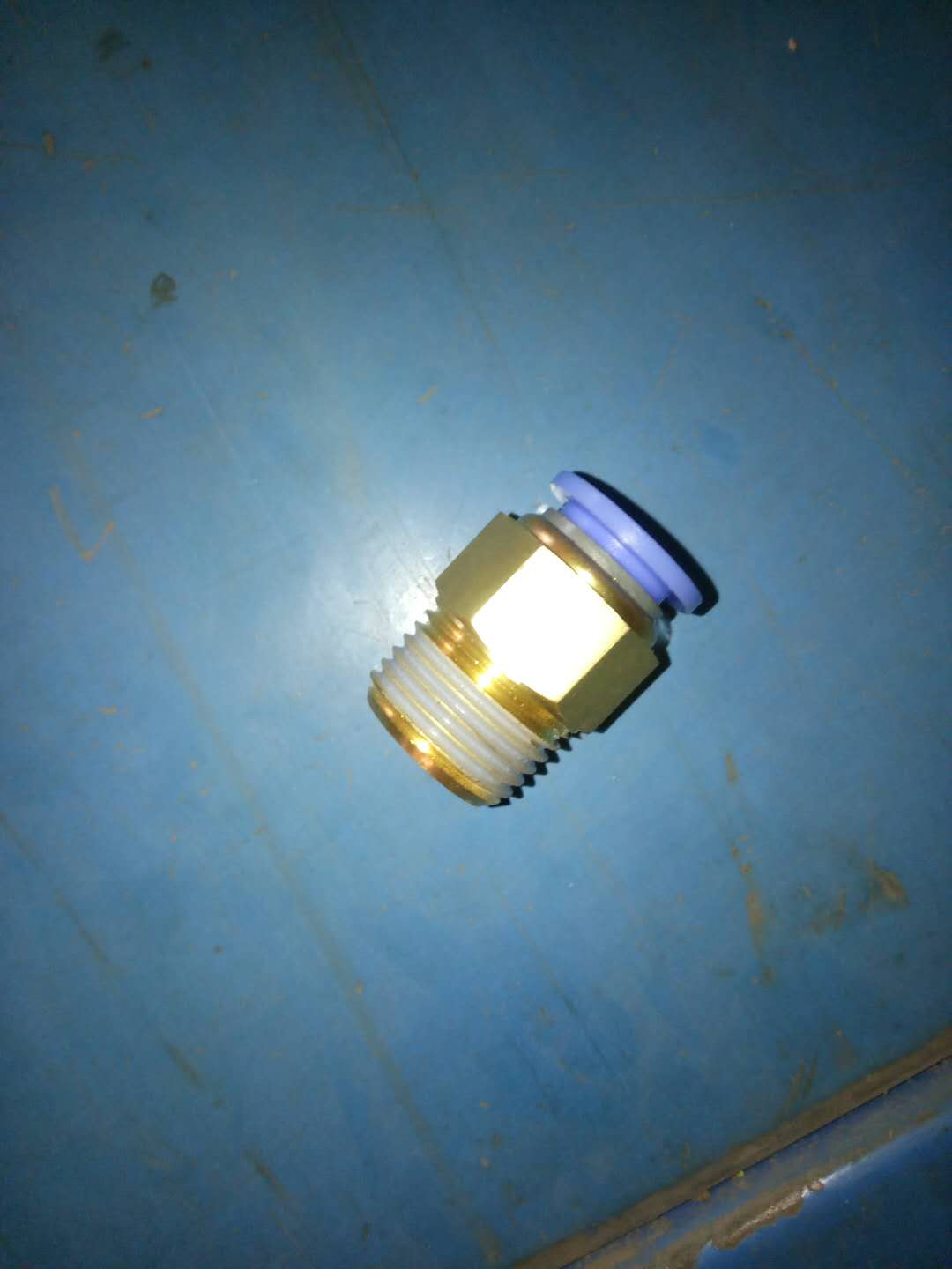 Быстроразъемное соединение, труба φ8 (резьба G1/4