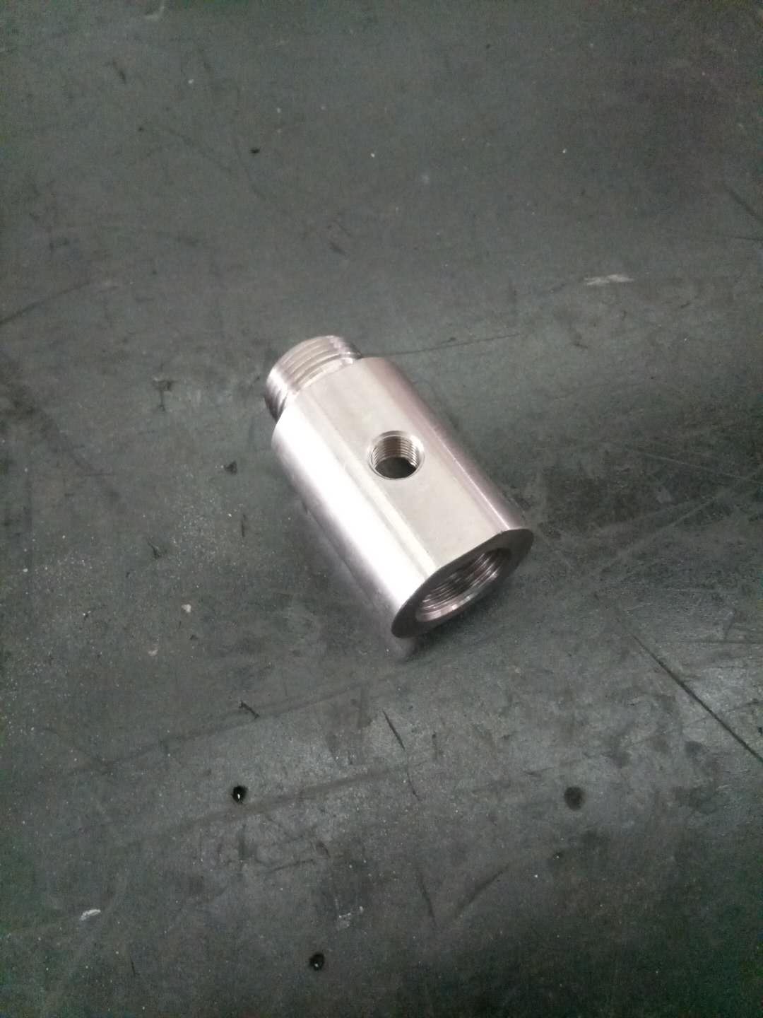 Тройник для выпуска воды-1