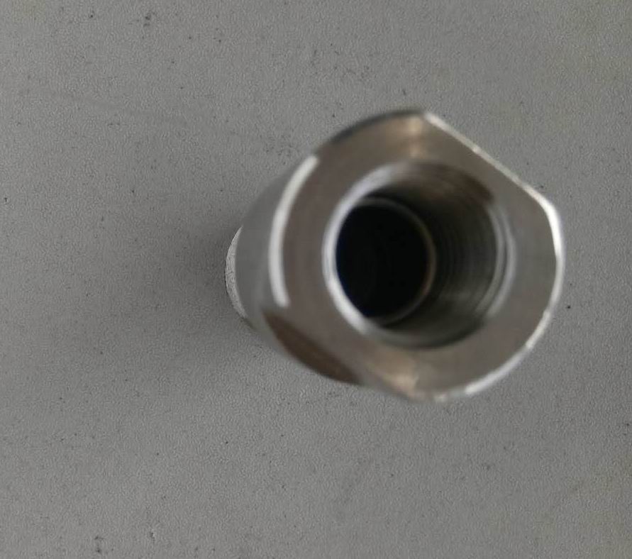 Connector waterway is not standard, inside the board G1/4