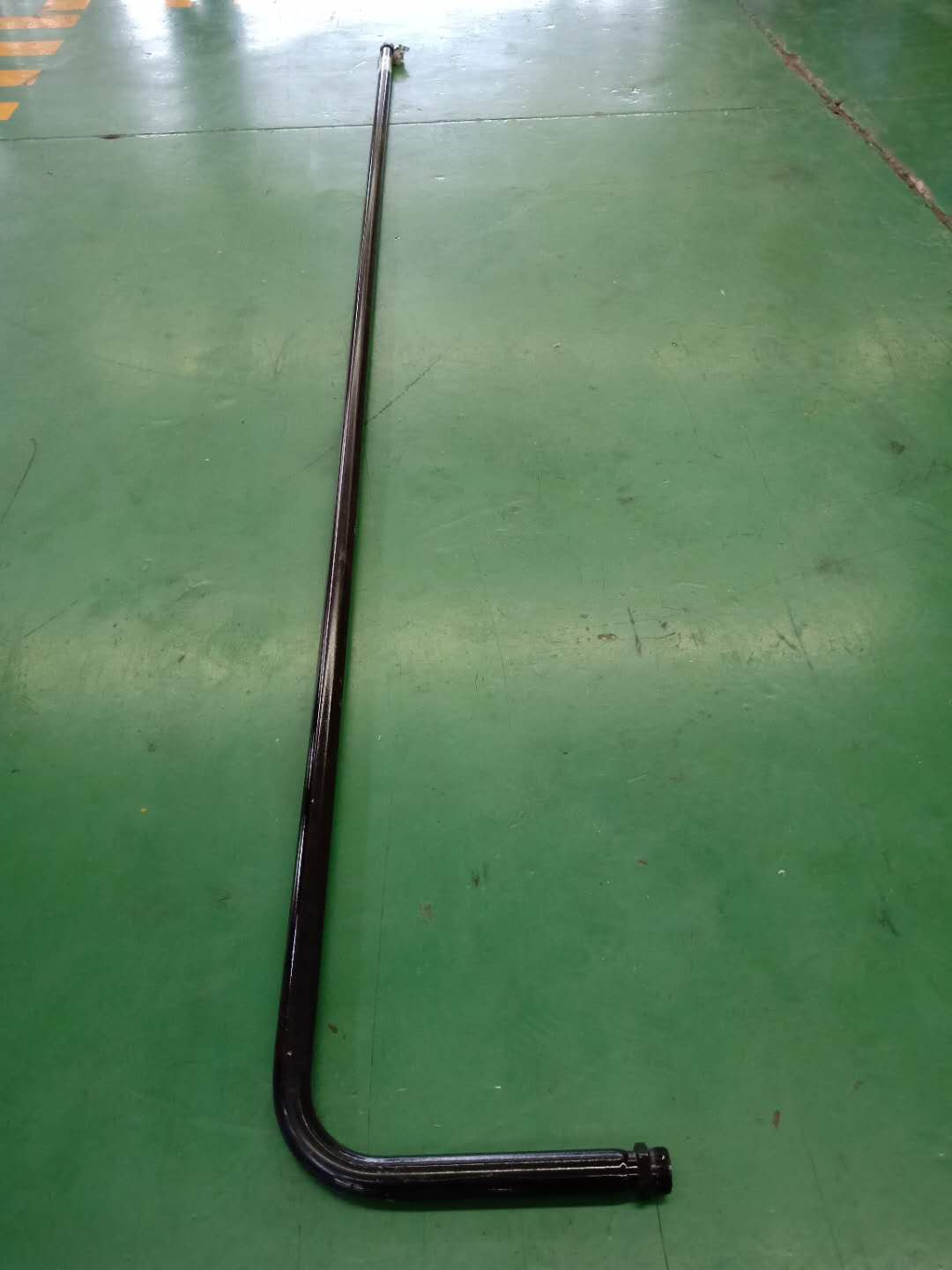 Self-cleaning connection tube