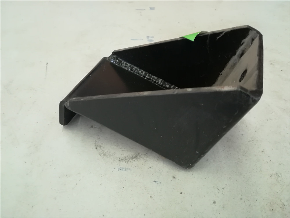 Сварка опорной пластины водяного фильтра-1