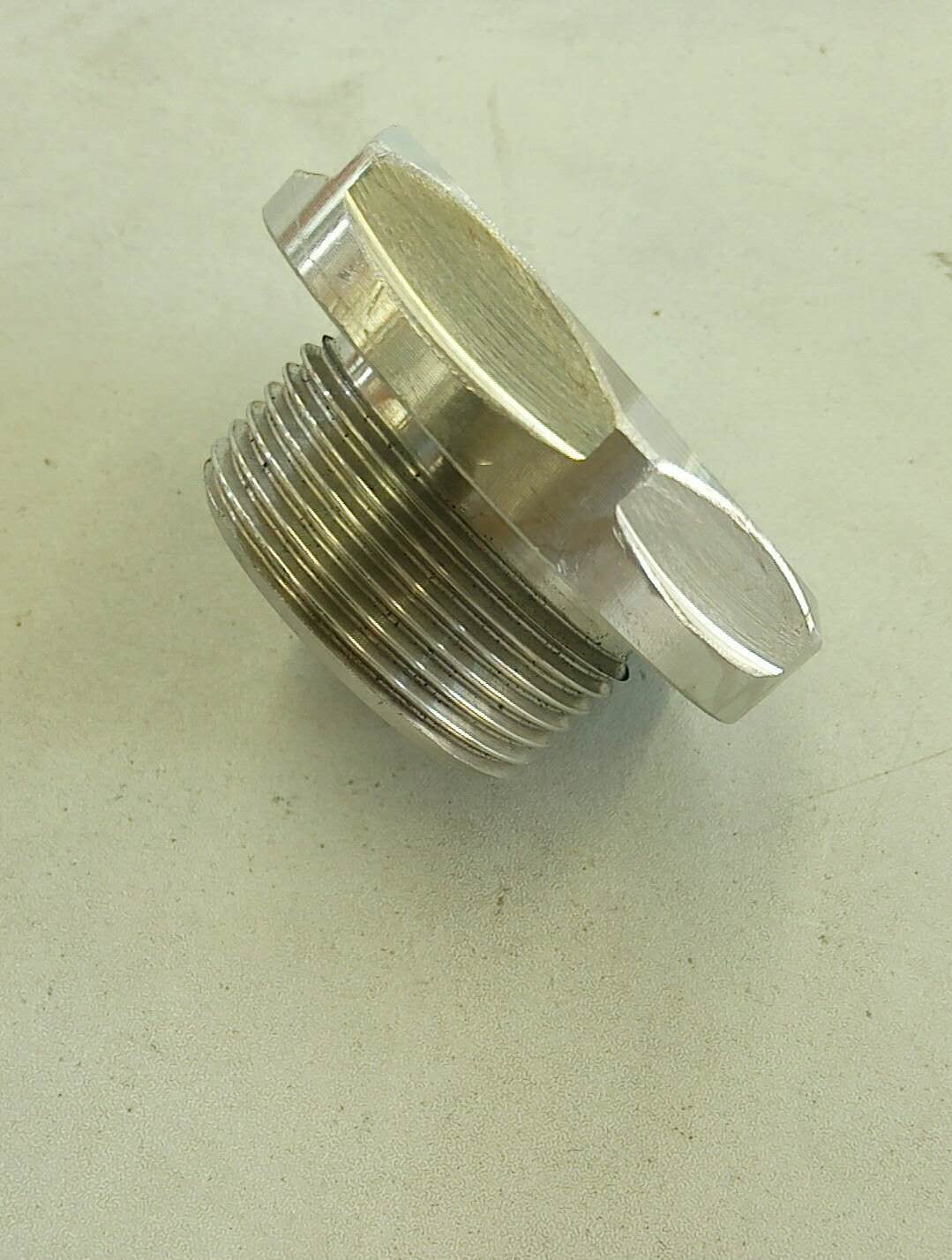 Screw plug