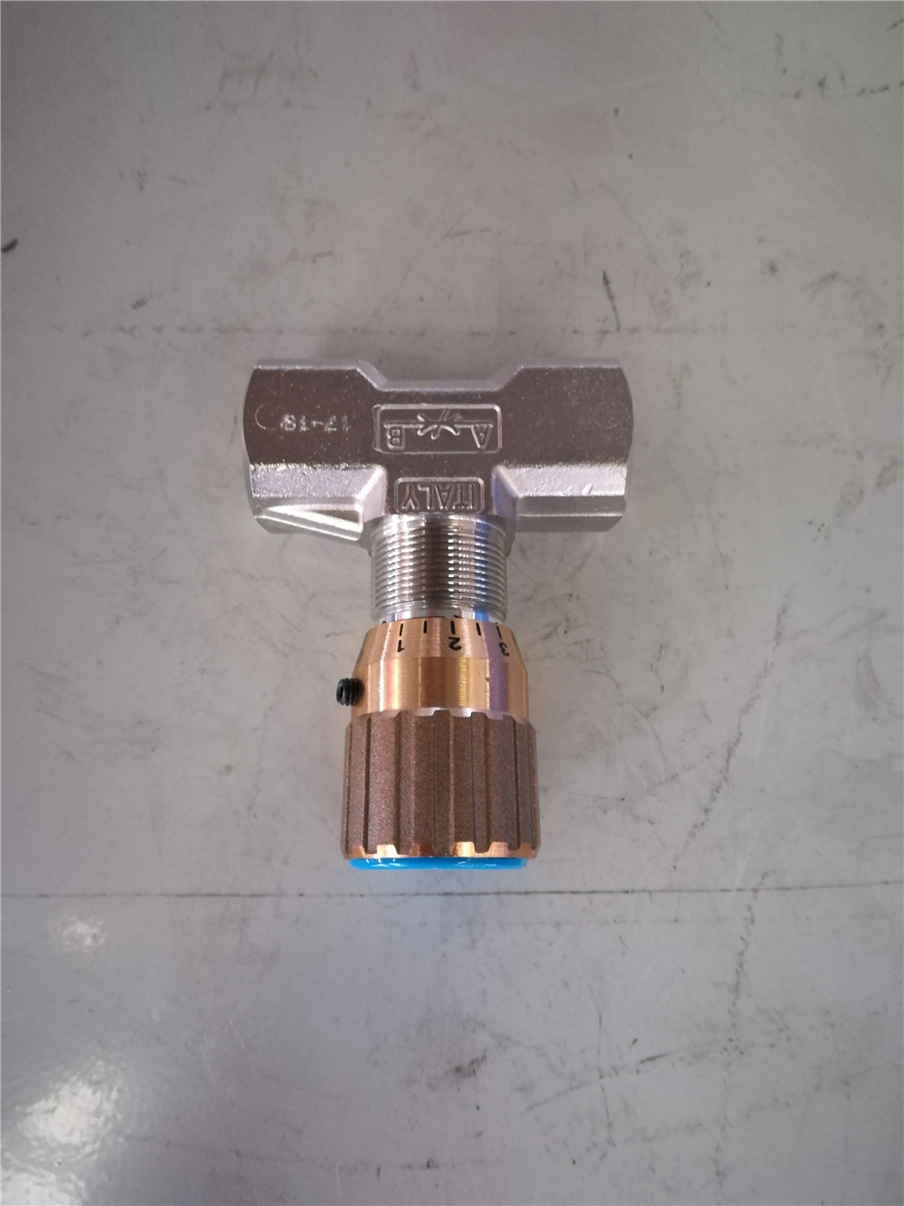 Дроссельный клапан