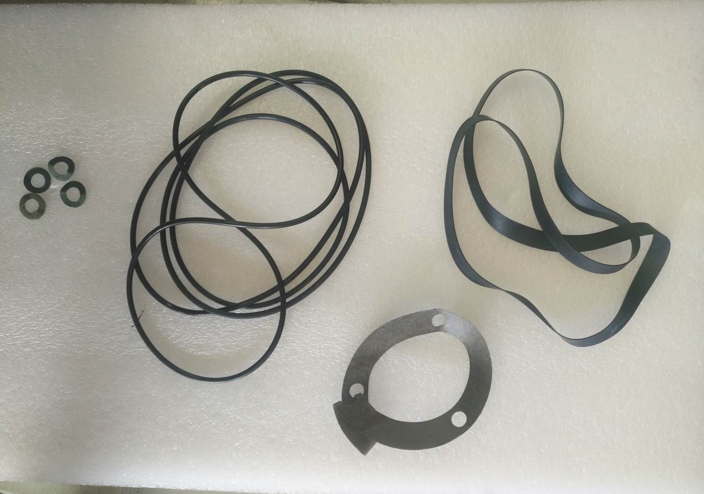 Sealing ring; contains 3 pieces; for 4303-01588