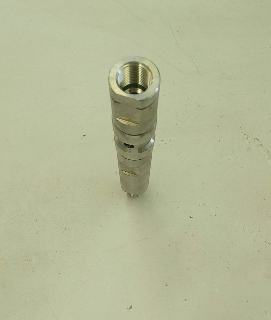 Central shaft assembly; for 82210 reel pipe disc; delete-1