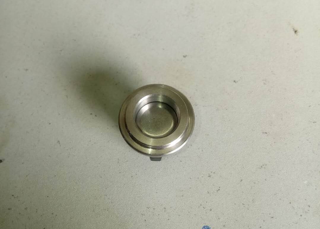 Inlet and outlet valve assembly;1949050-2