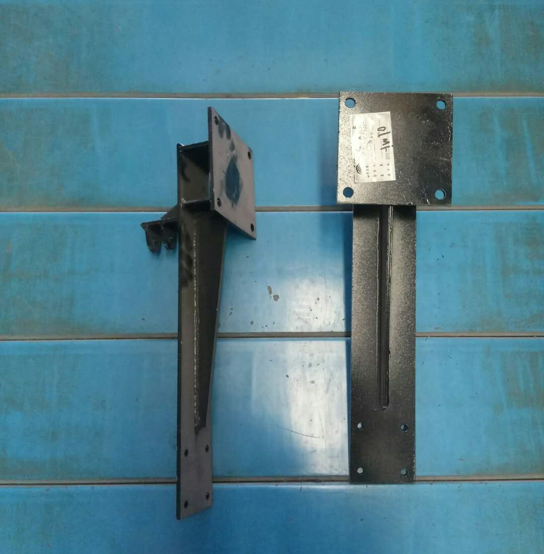 Spray rod bracket welding
