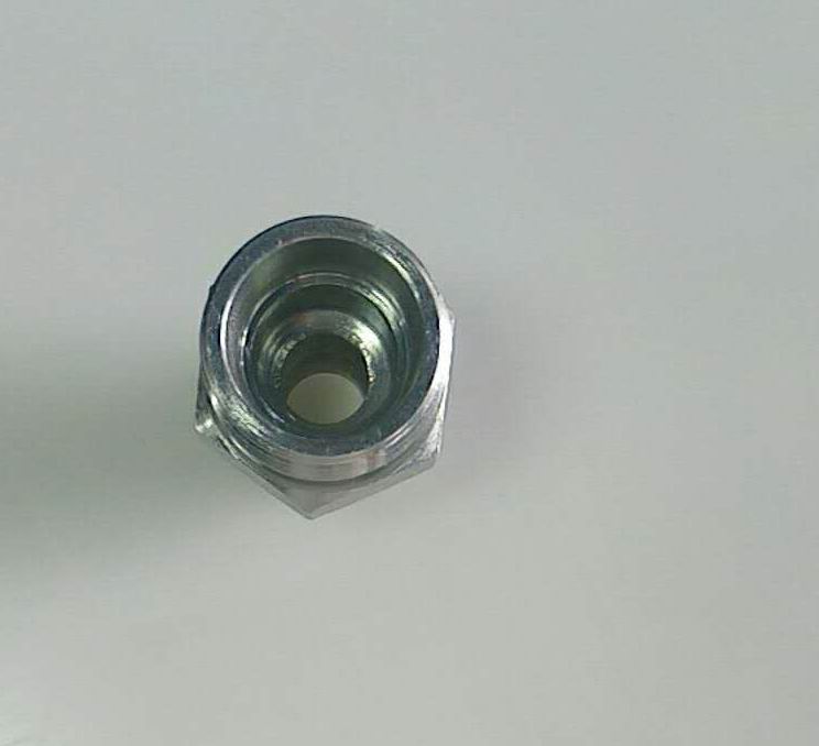 接头，端直通接头 1CM-26-18WD-1