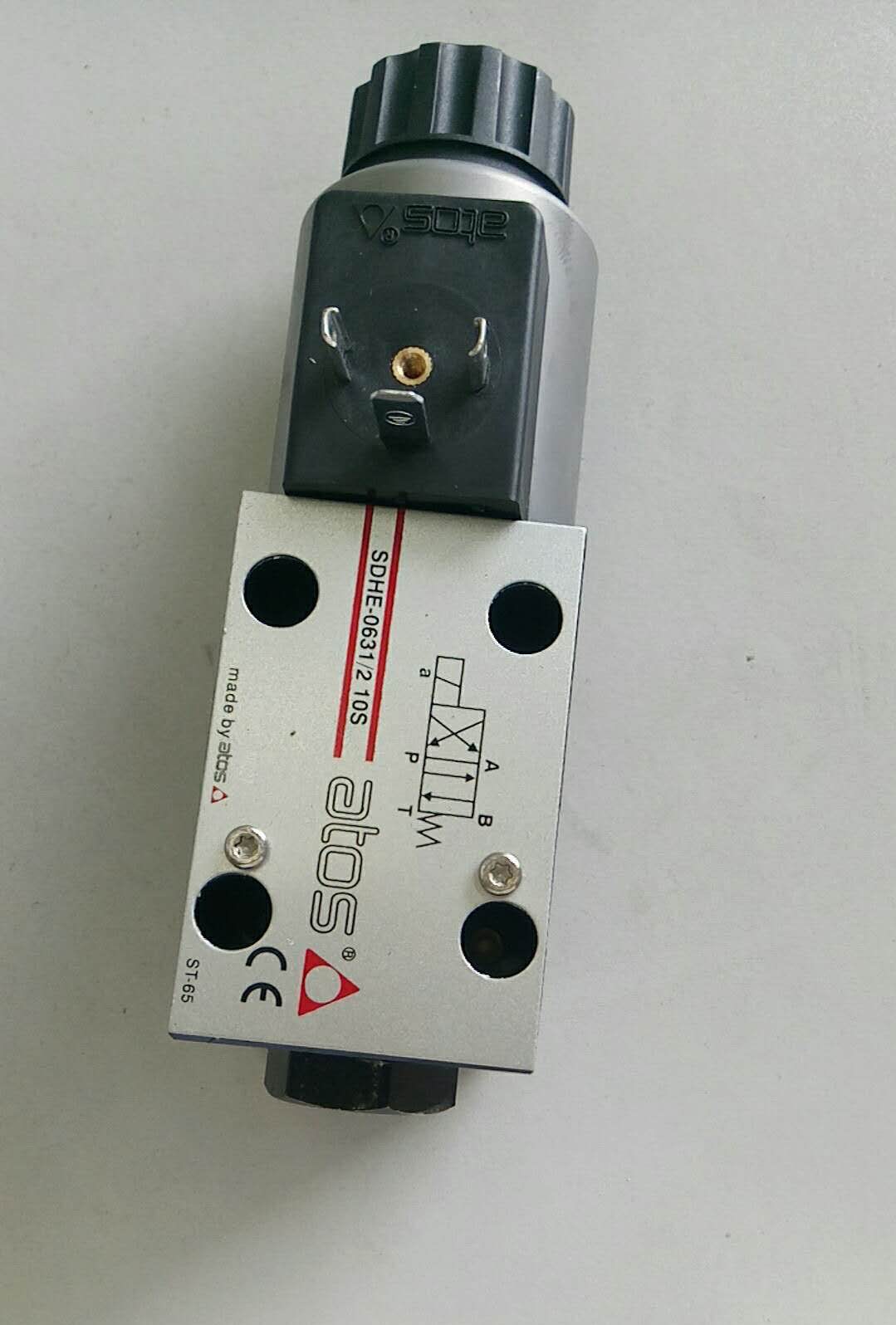 Solenoid reversing valve SDHE-0631/2-X24DC