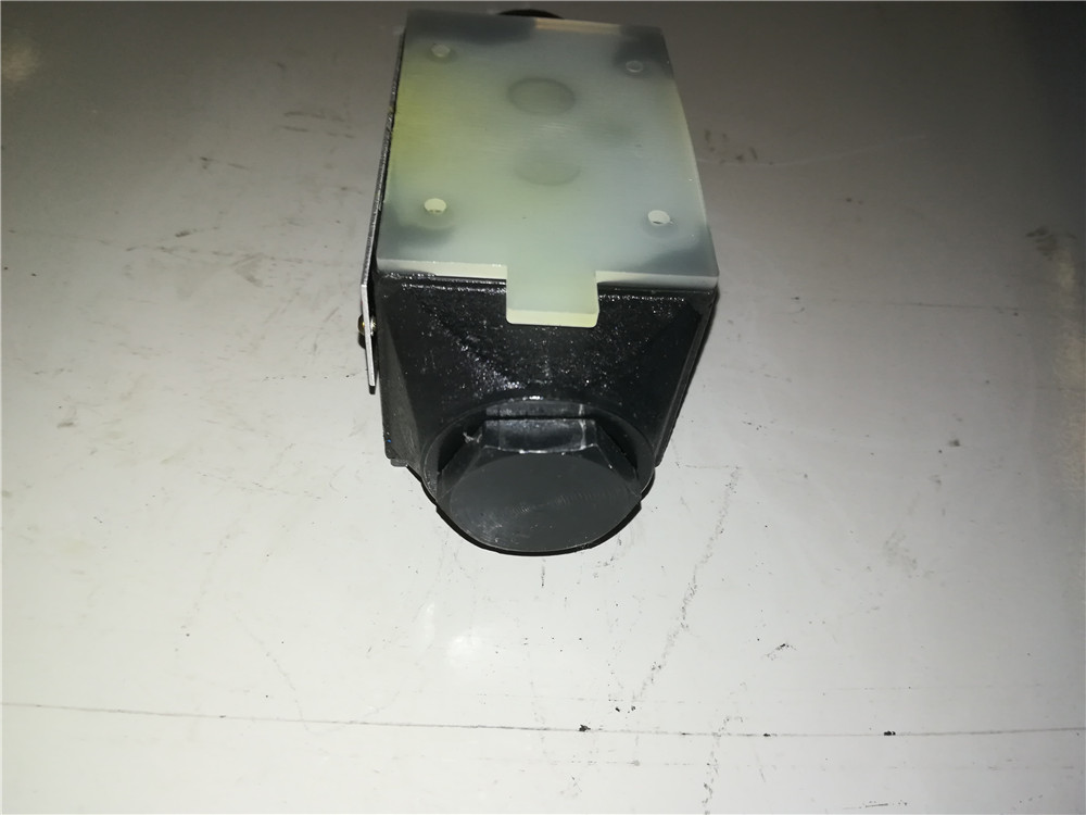 Superimposed check valve; SHR-004-1