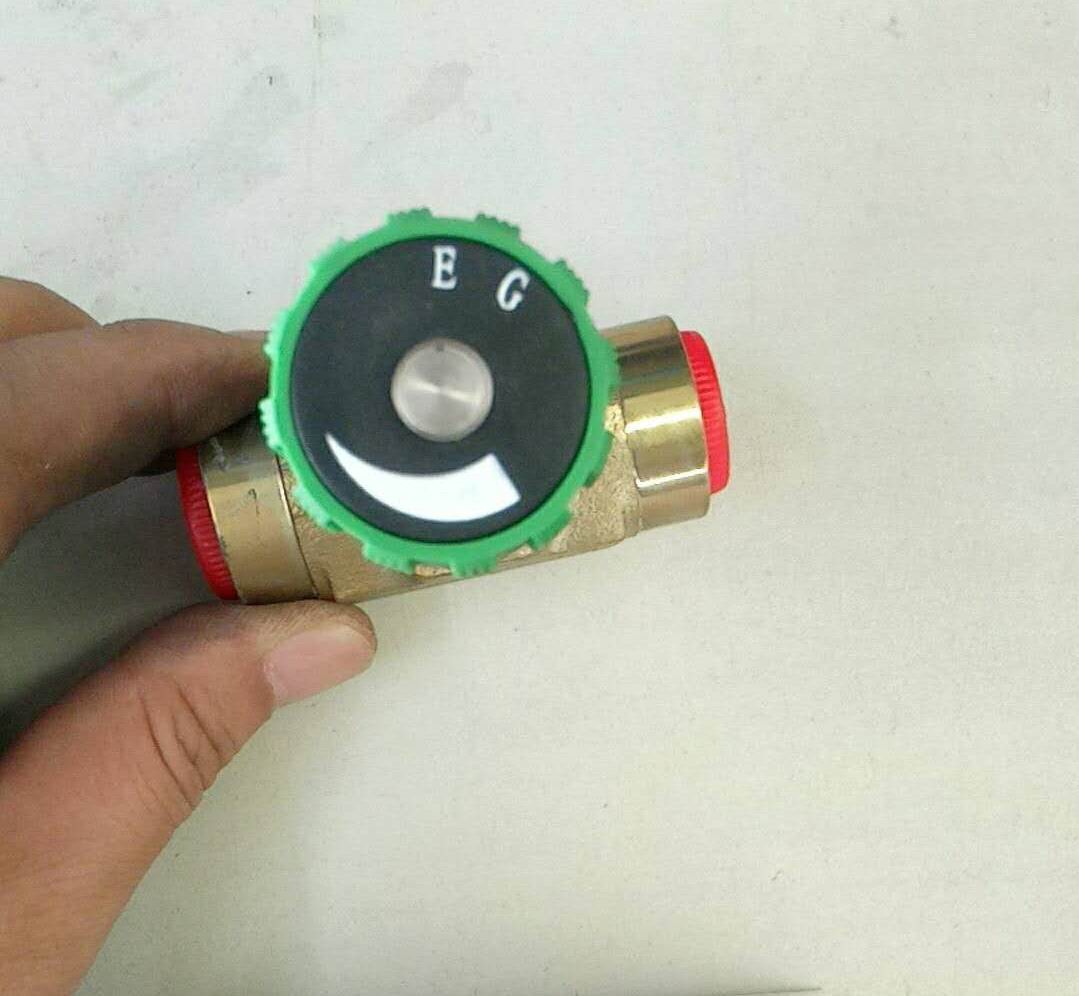 Throttle valve DVG-DN10-G3/8-1A