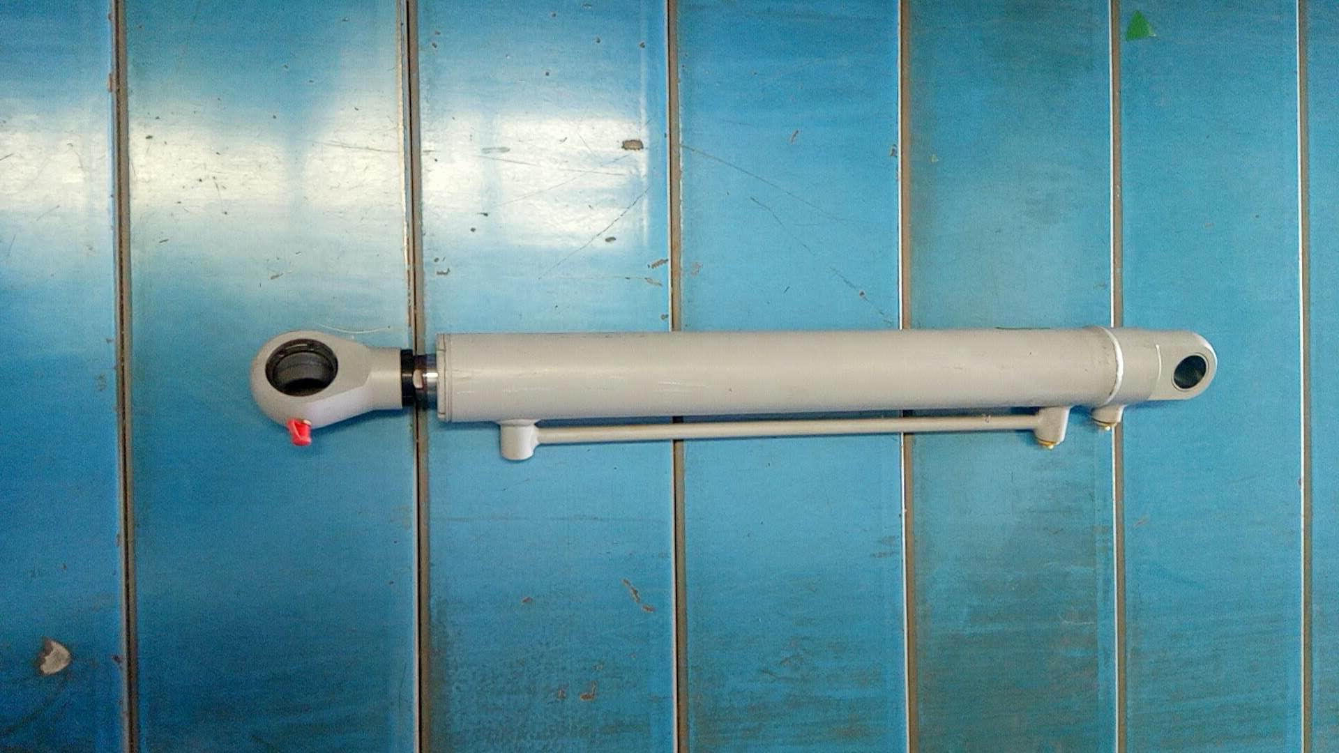 Material port cylinder