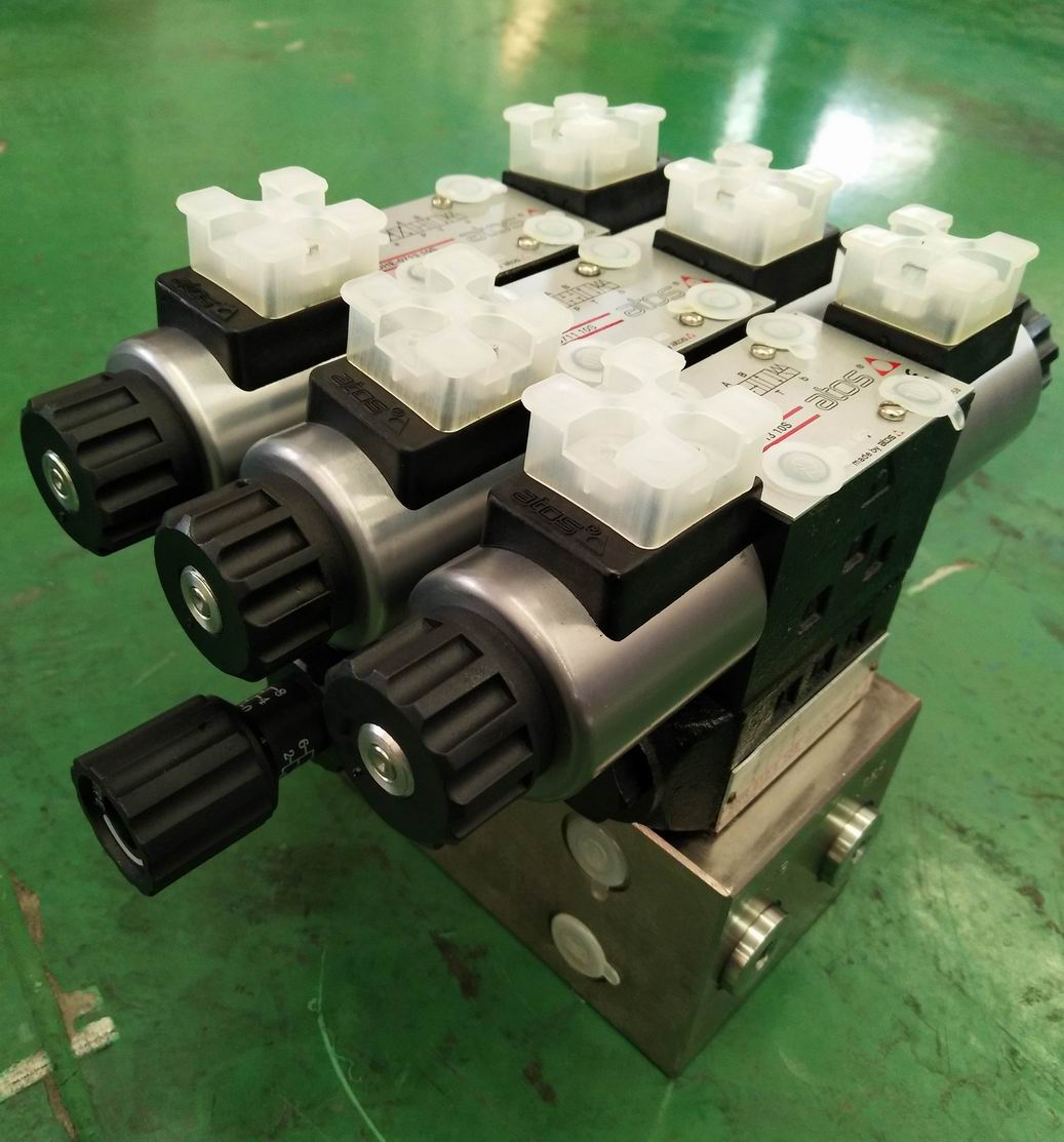Hydraulic valve group, 24V valve group III, triple 24V