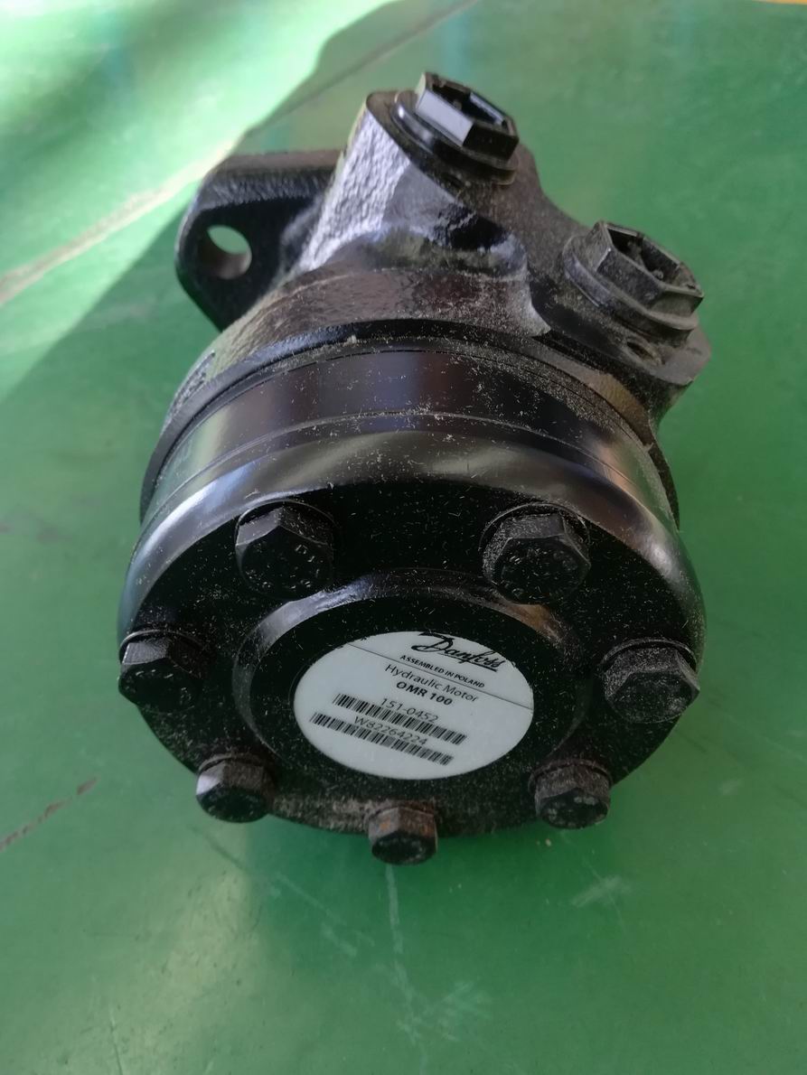 Двигатель подметальной машины OMR 100-2