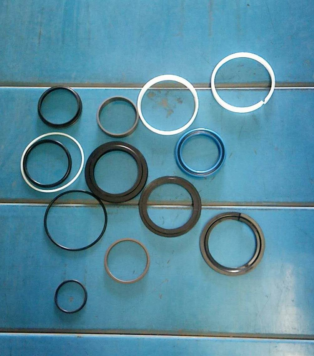 Oil cylinder maintenance kit; contains 8 pieces; for 4401-04434