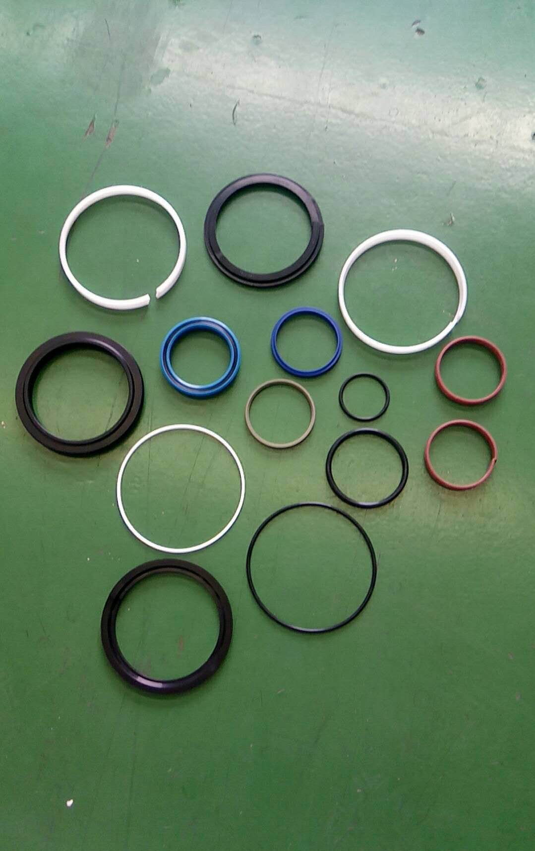 Oil cylinder maintenance kit; contains 9 pieces; for 4401-15619