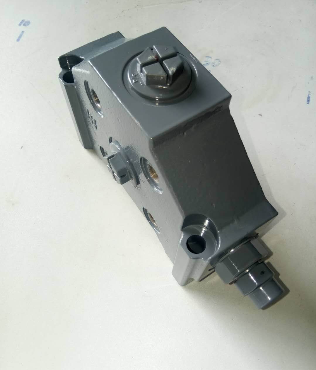 2MGPF19-1000 Масловпускной клапан в сборе-3