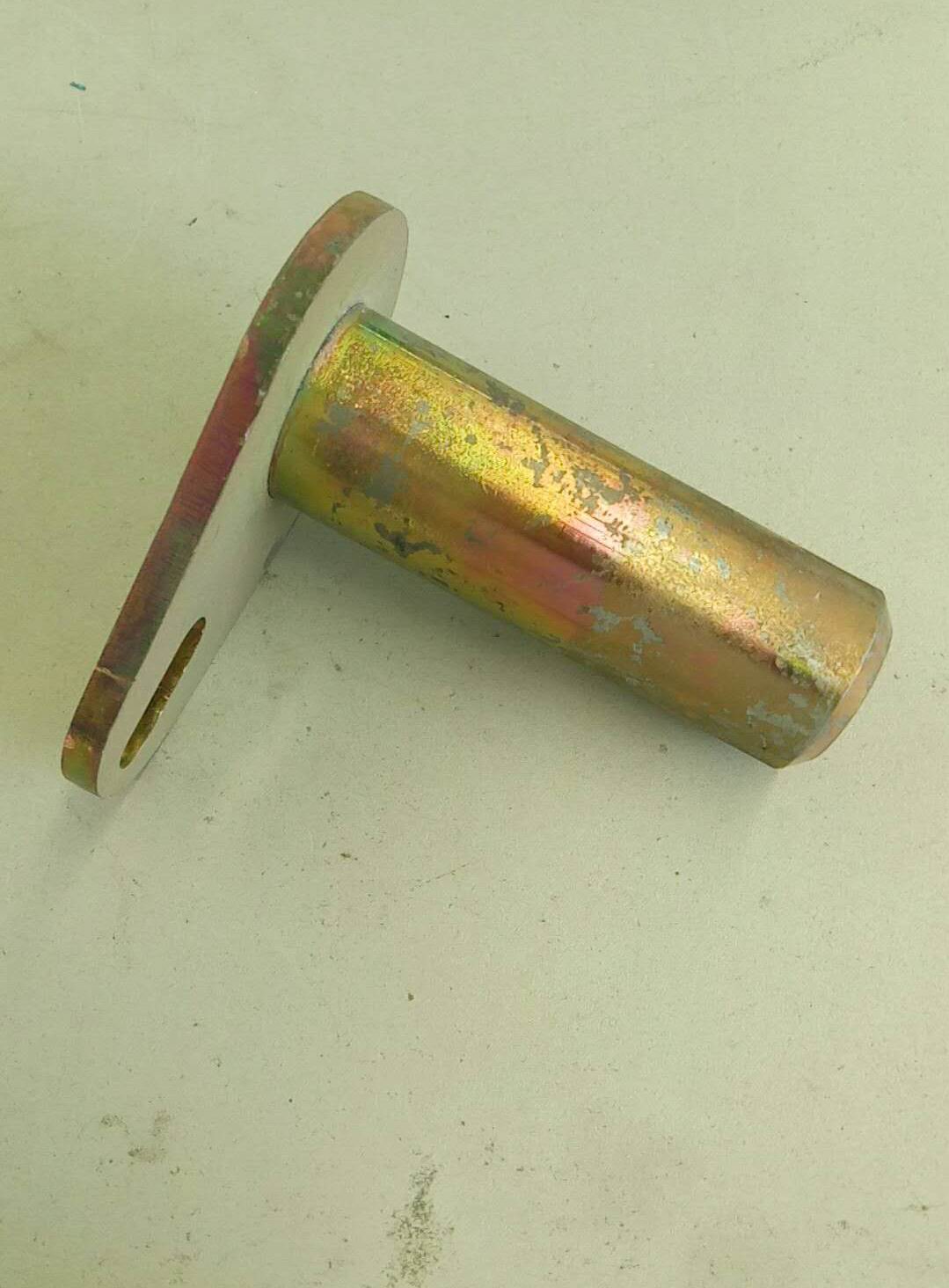 Sliding plate cylinder under pin welding-1