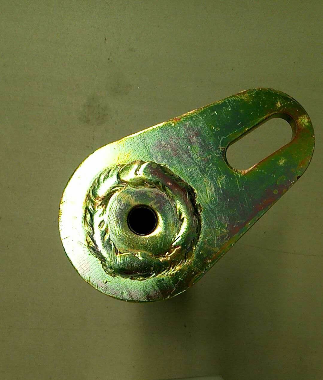 Dustpan pin welding-3