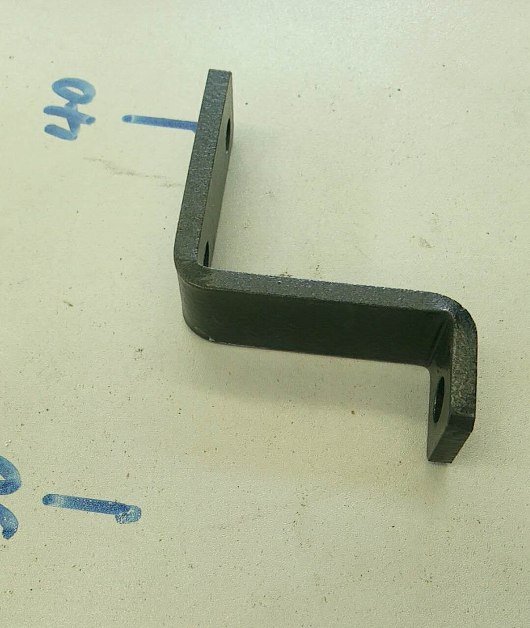 High pressure ball valve pressure plate