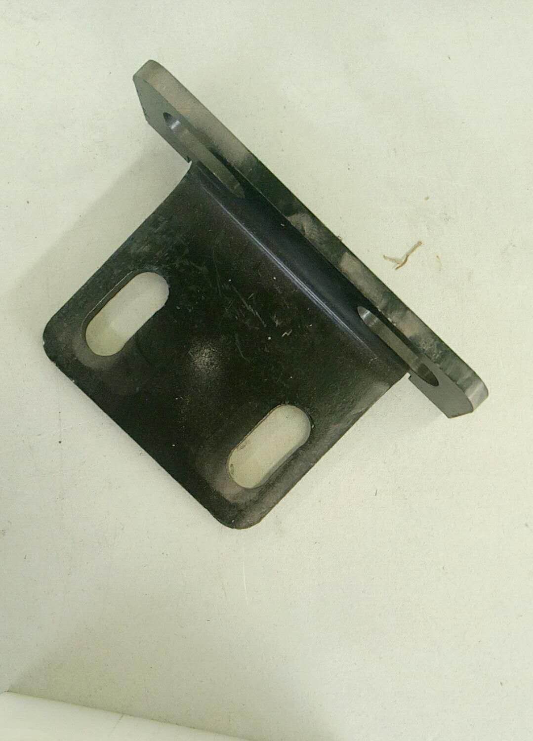 Средняя крепежная пластина-1