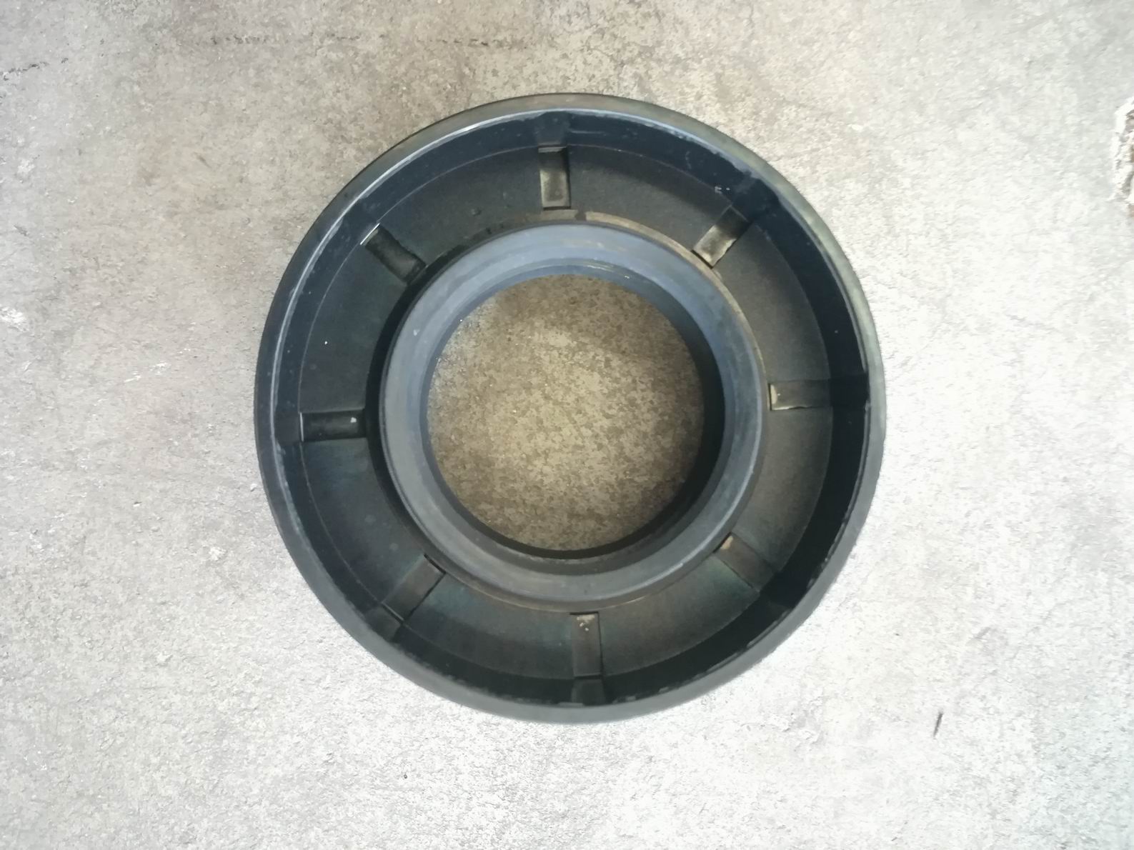 Сальник водяного насоса; 35 * 62 * 12 ; для 4630-00589