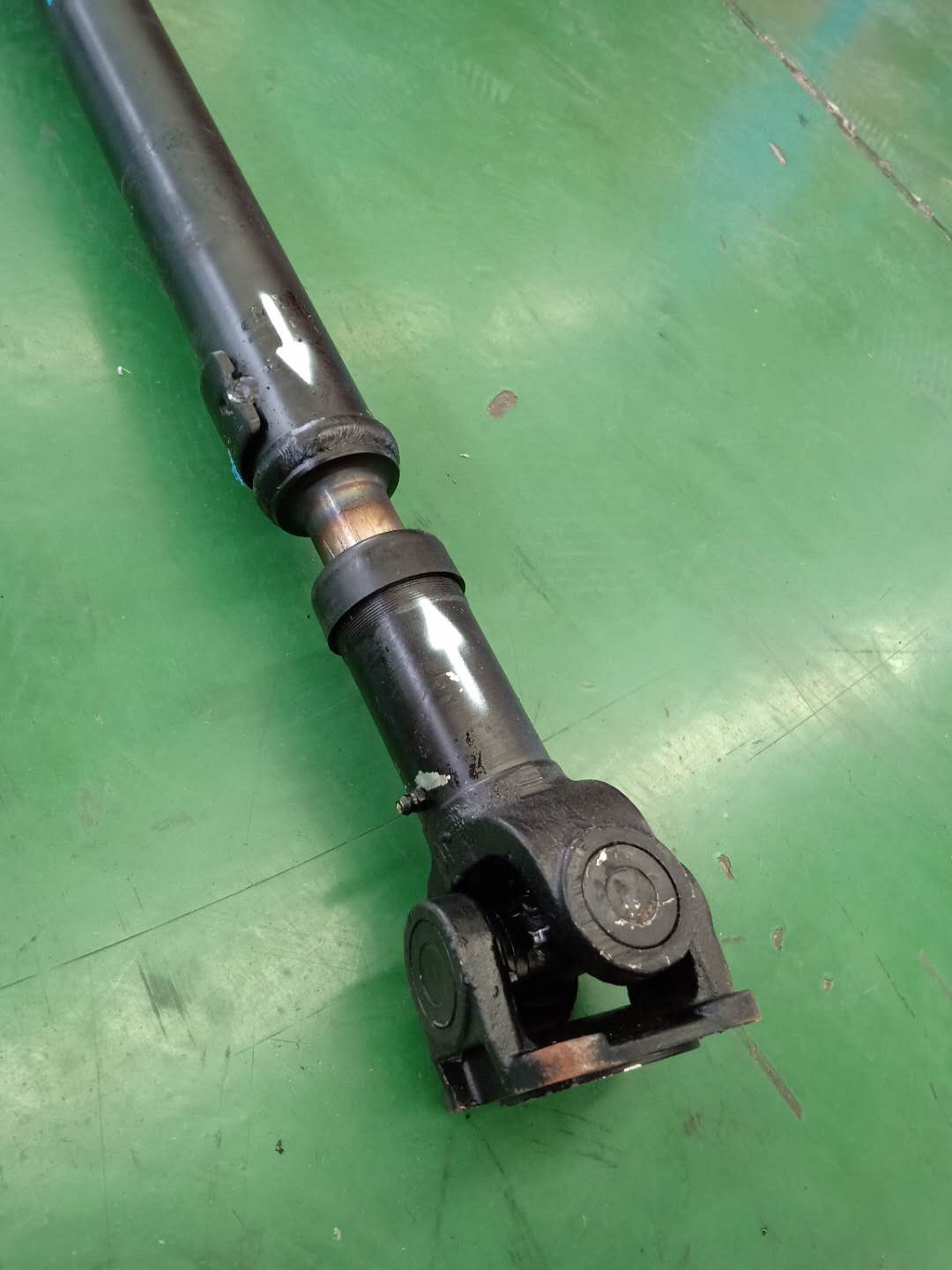 Low-pressure water pump drive shaft; for 9701-01214-2