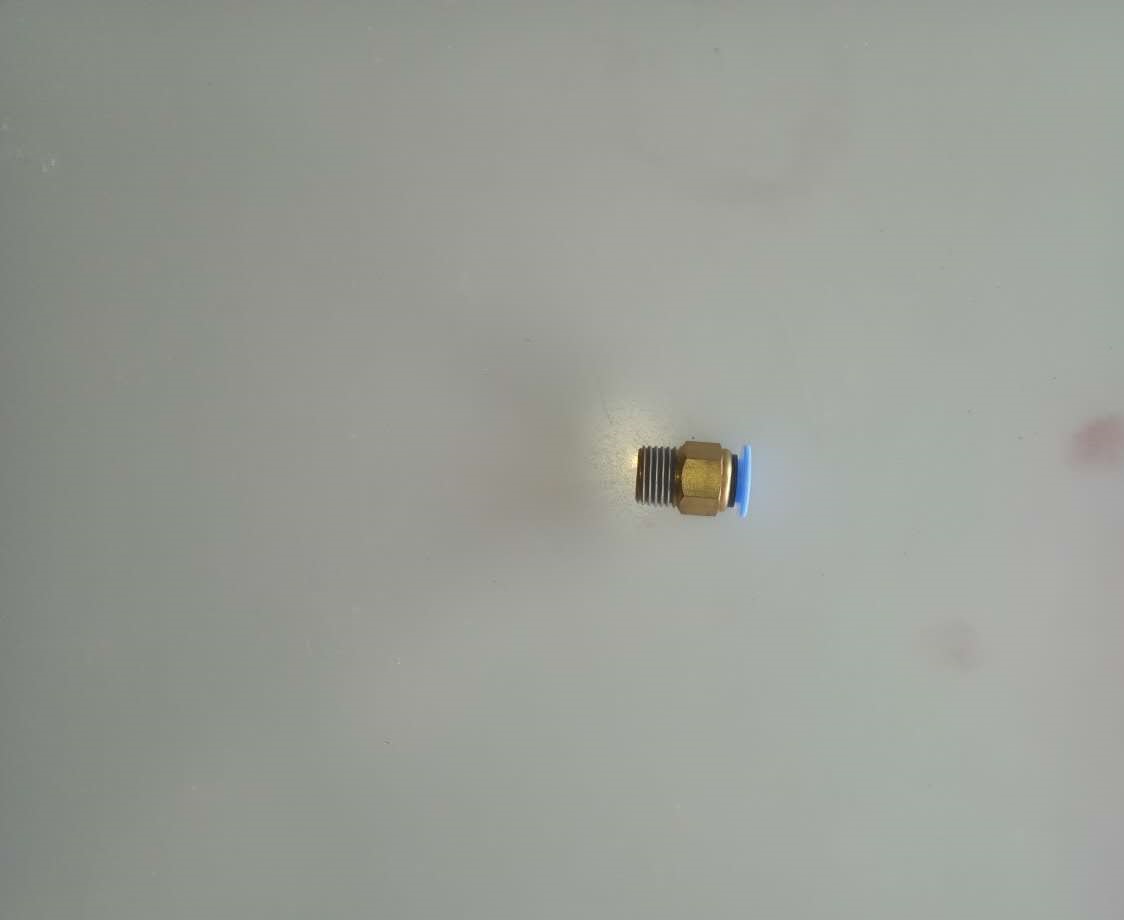 1/ 4th прямой пневматический разъем (%%C8)