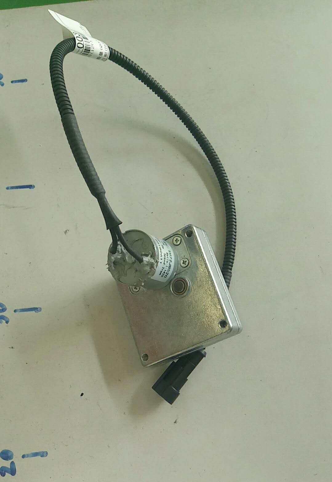 Gear motor TH77-70JB520 (12V)-1