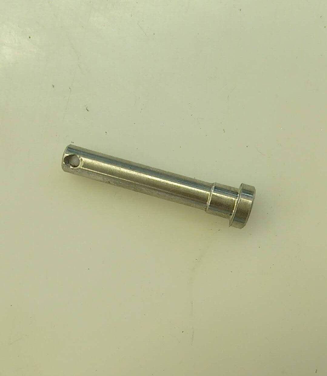 Up and down rotating push rod upper pin shaft