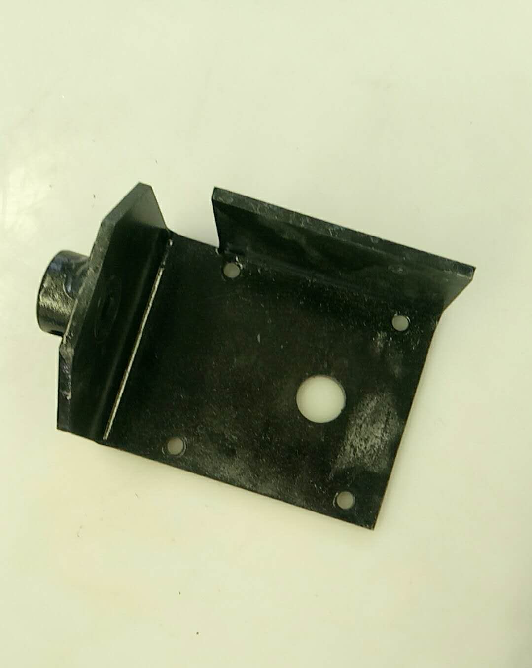 Point spray motor bracket