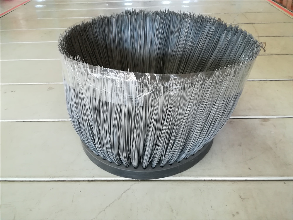 Боковая щетка