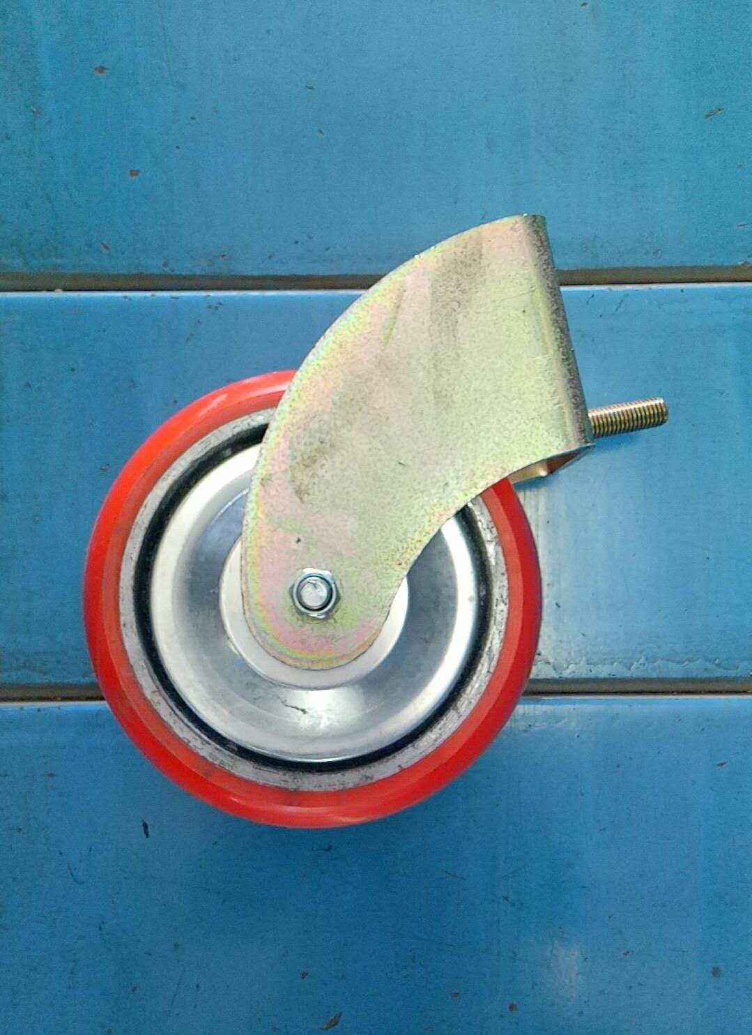 Suction cup orientation wheel assembly