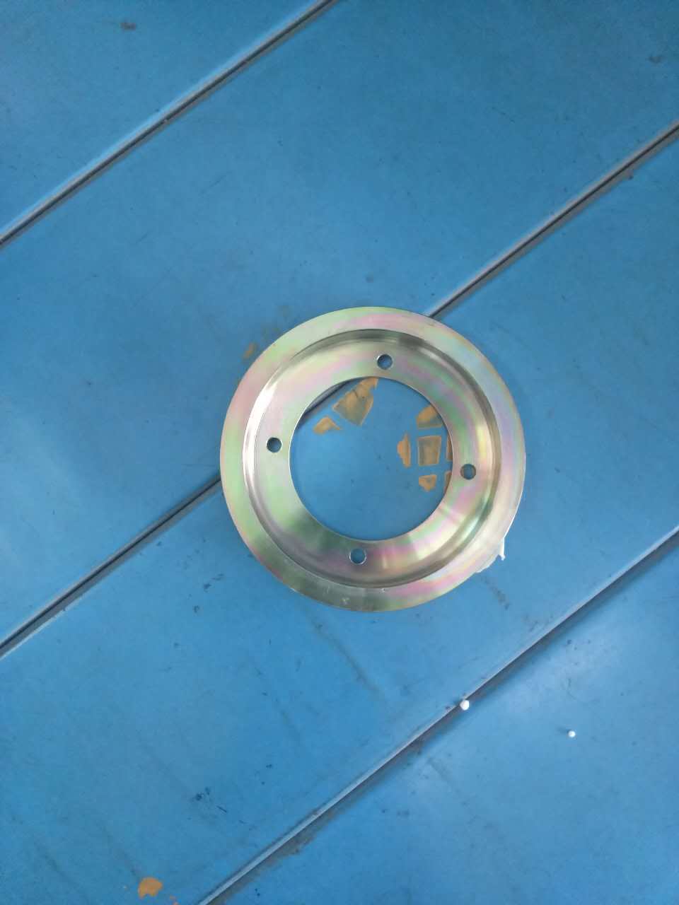 Нажмите на пластину