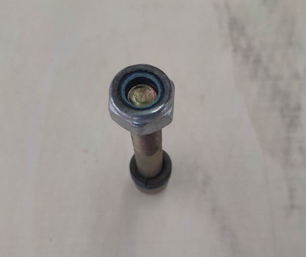 5080 vacuum cleaner 3-inch iron core PU wheel shaft-1