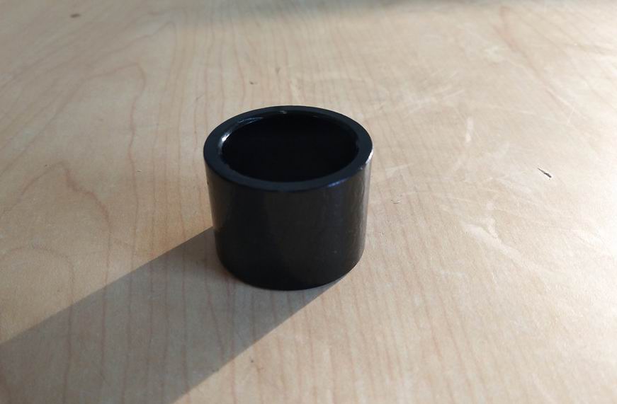 Маленькое отделение, внутренний диаметр 25 , внешний диаметр 32 , длина 24-1