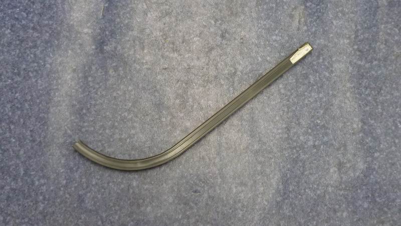 Правый задний проточный бачок