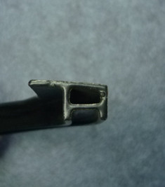 Flow tank at the front windshield on the right (ZK6122H)-1