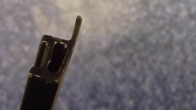 (Aluminum) The right side of the front windshield (6908H)-1