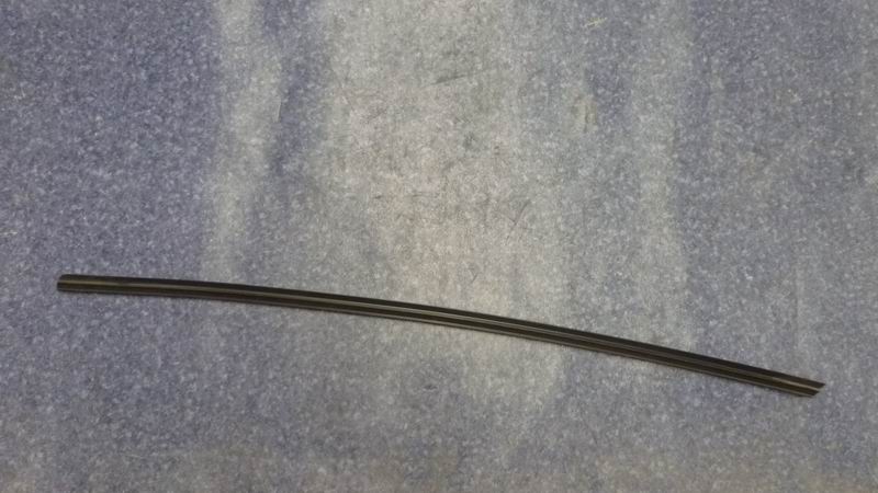 (Aluminum) The right side of the front windshield (6858H)-1