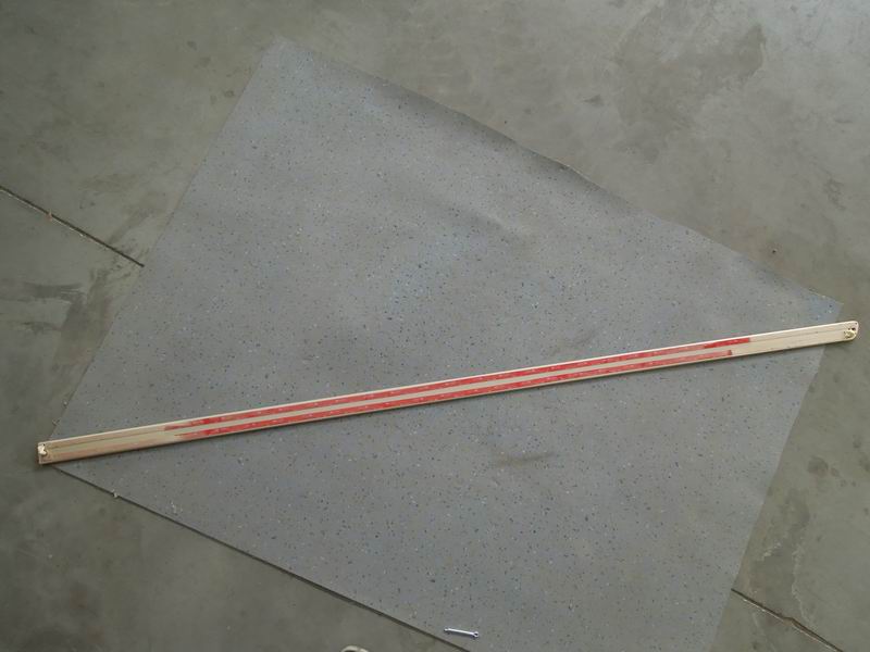 Боковые декоративные детали по периметру, ПВХ, T7, полоса против царапин на передней части правого заднего колеса.