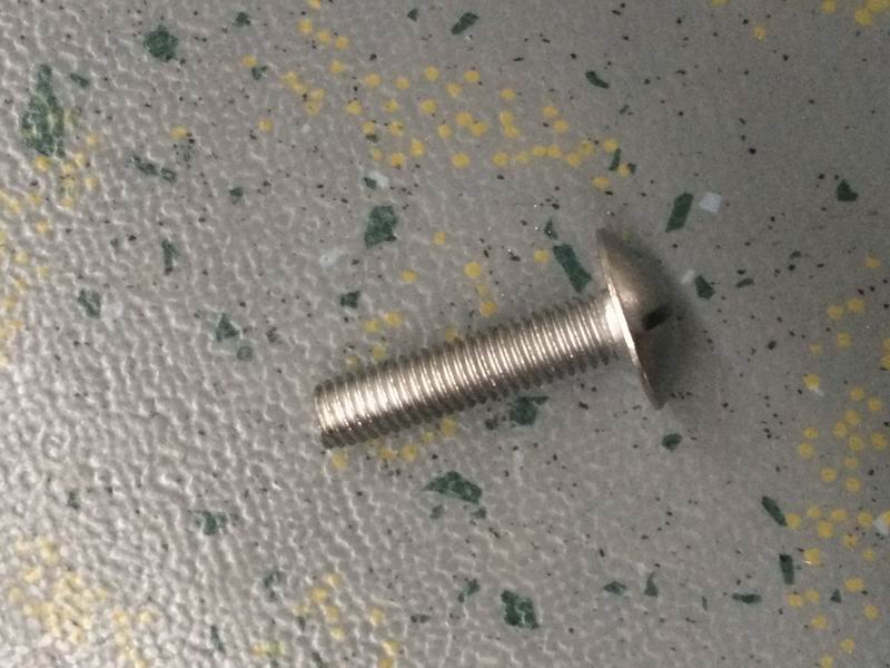 Болт крепления крышки смотрового люка в полу M8* 35